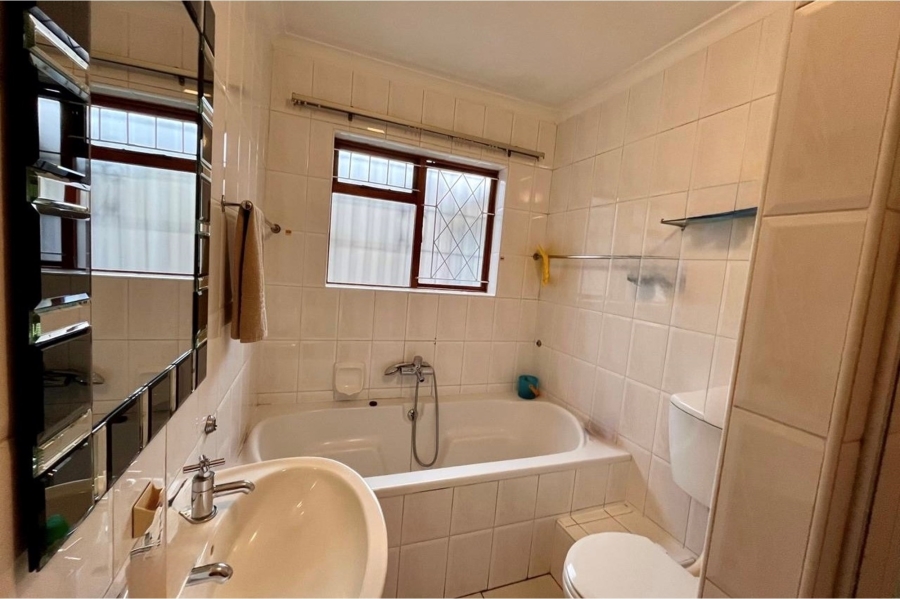 3 Bedroom Property for Sale in Windsor Park Estate Western Cape